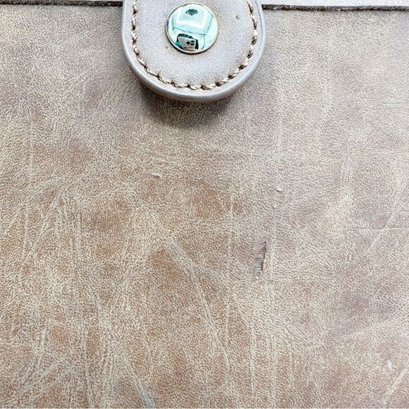 Mix and Match Snap Messenger Crossbody Vegan Handbag (guitar strap not included) - Picture 4 of 10